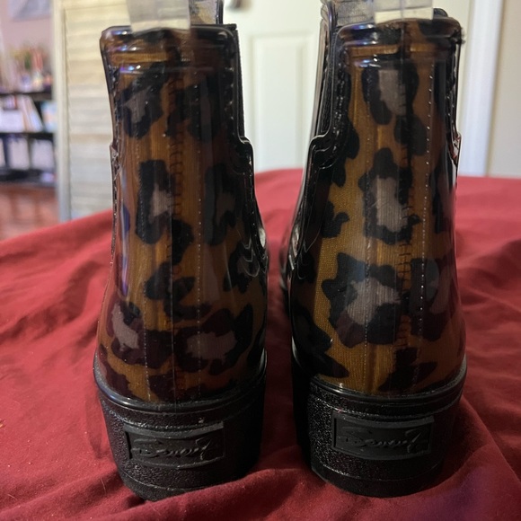 Seven 7 leopard print rain boots - Picture 3 of 5